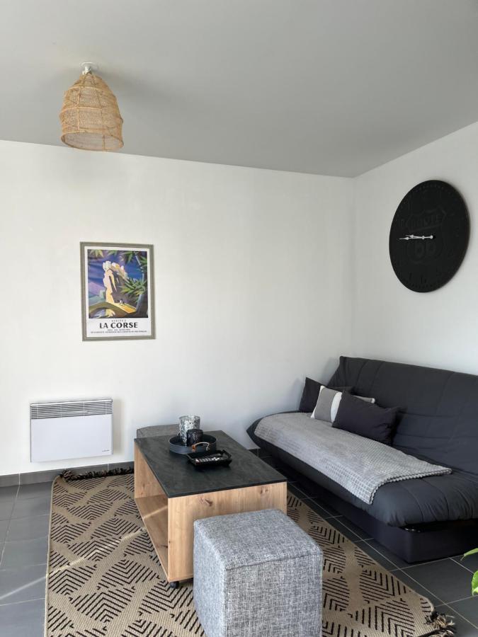 Maison Eugenie Arena, Gendarmerie, Rocade 불리악 외부 사진